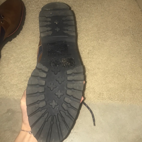 Authentic BURBERRY Boots. Worn twice. Like new. - Picture 13 of 15
